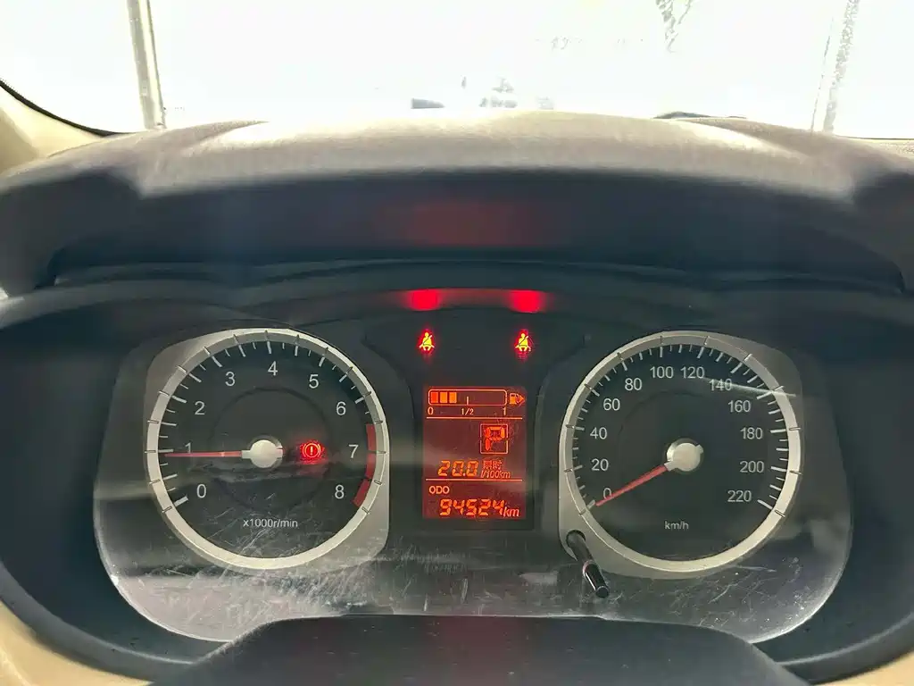 Venucia R50 1.6 L Auto Luxury