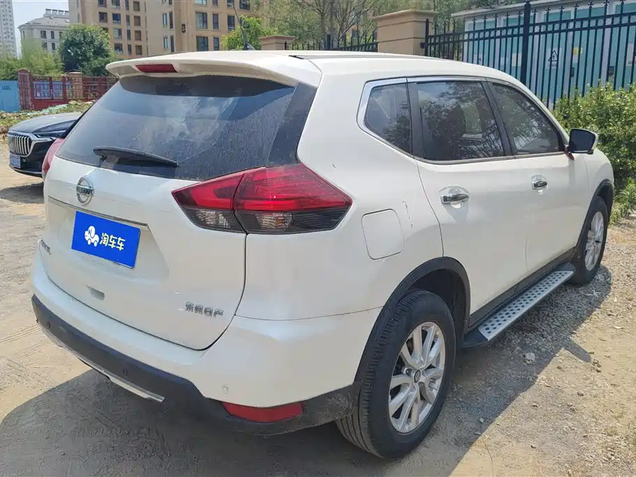 X-Trail 2.0 L CVT 2 WD XL ITS Comfort Commemorative