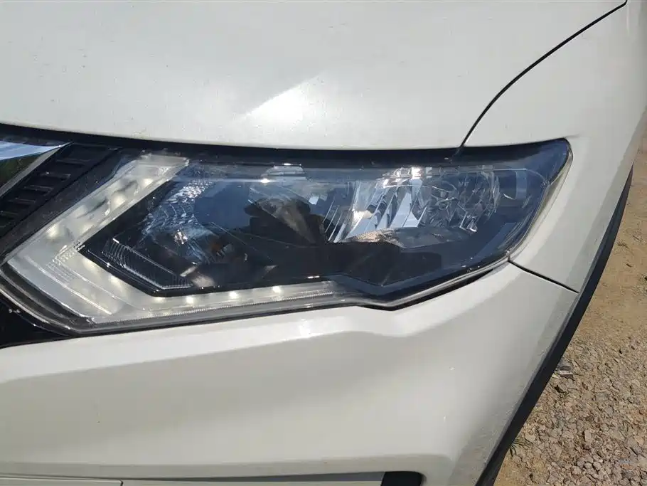 X-Trail 2.0 L CVT 2 WD XL ITS Comfort Commemorative