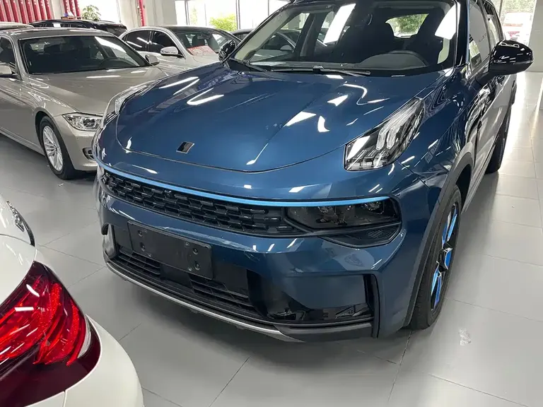 Lynk & Co 01 2.0 TD 2 WD Shine Pro
