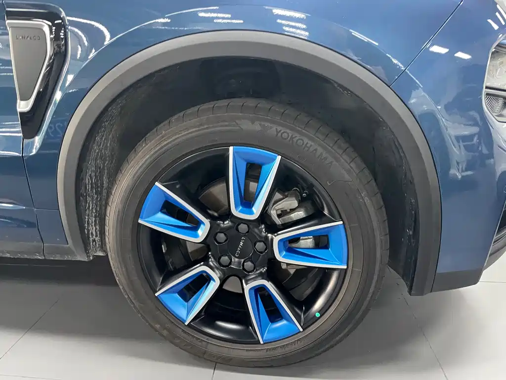 Lynk & Co 01 2.0 TD 2 WD Shine Pro