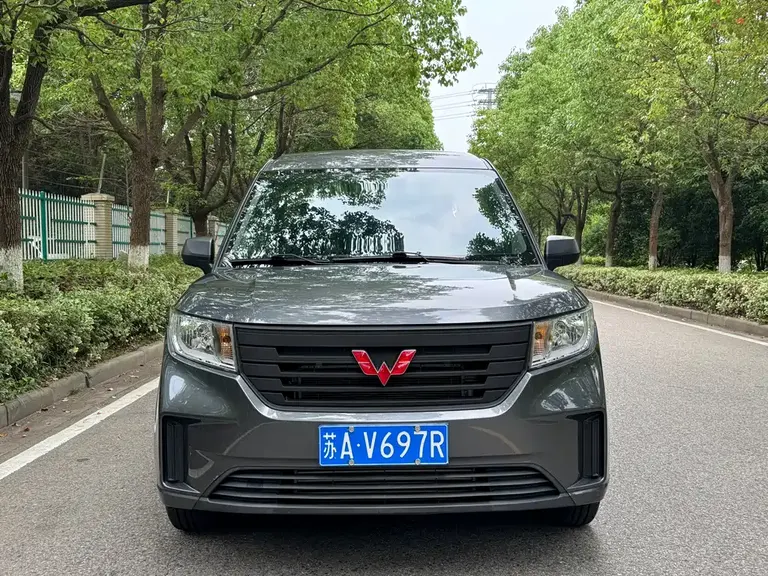 Wuling Journey 1.5 T Manual Luxury
