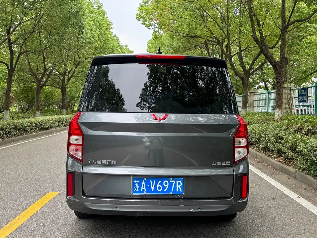Wuling Journey 1.5 T Manual Luxury