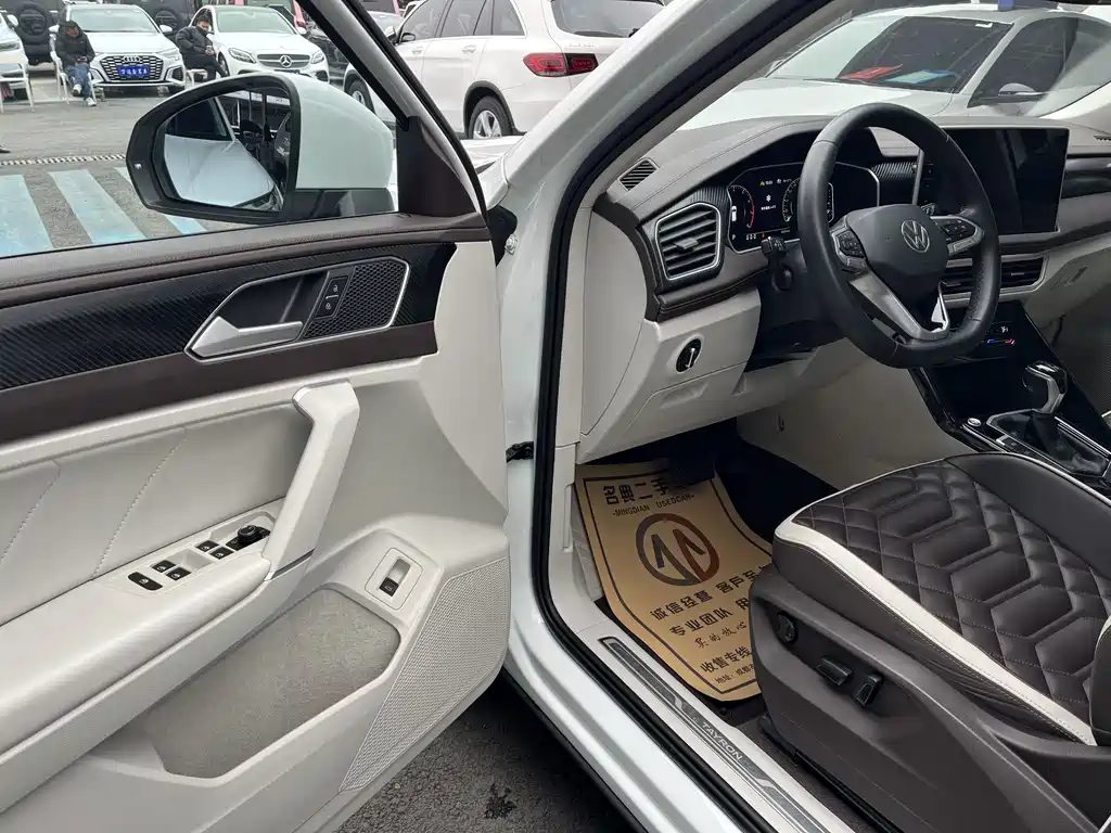 Tayron 330 TSI 2 WD Luxury Plus Advanced