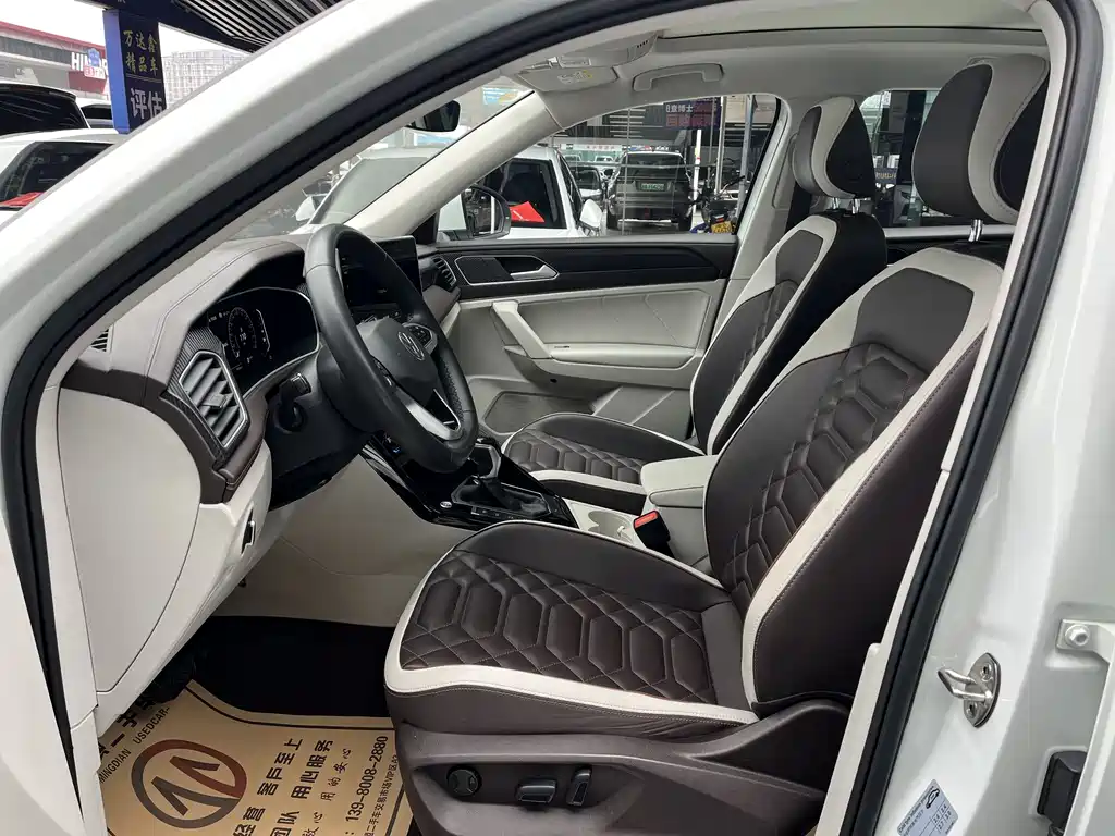 Tayron 330 TSI 2 WD Luxury Plus Advanced