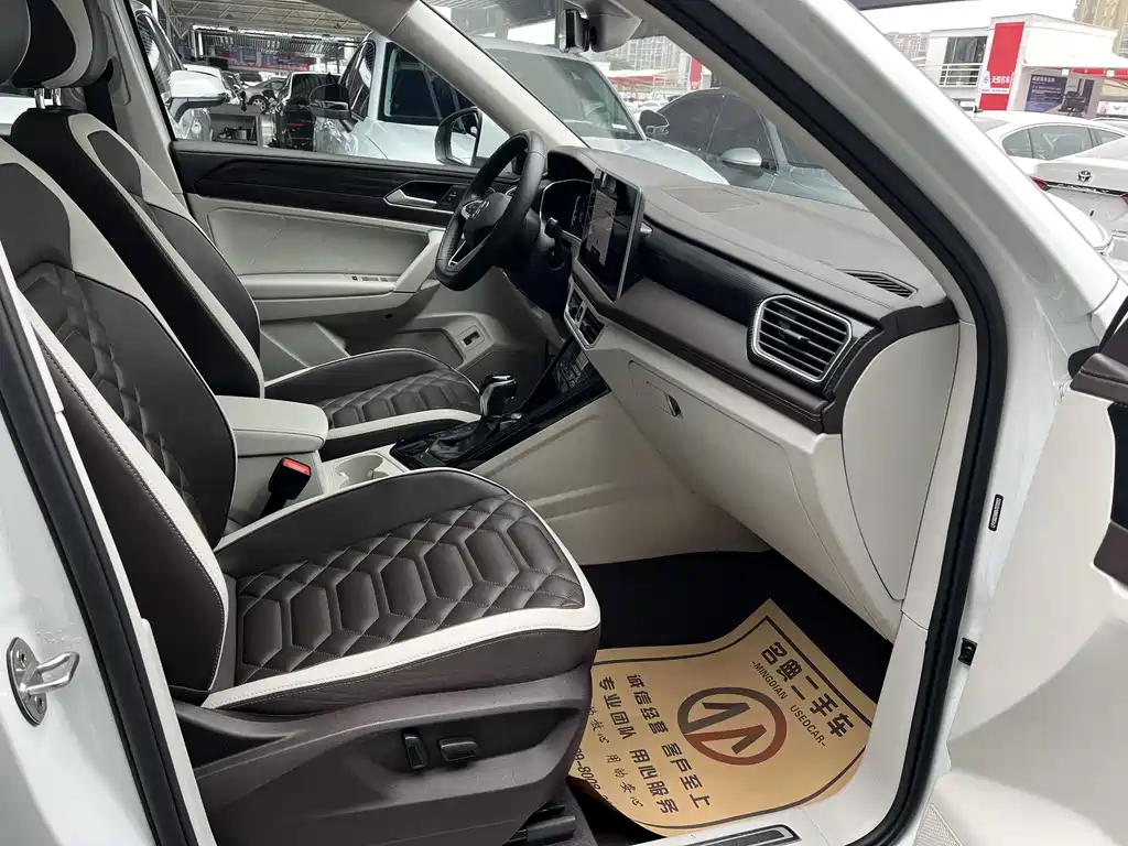 Tayron 330 TSI 2 WD Luxury Plus Advanced