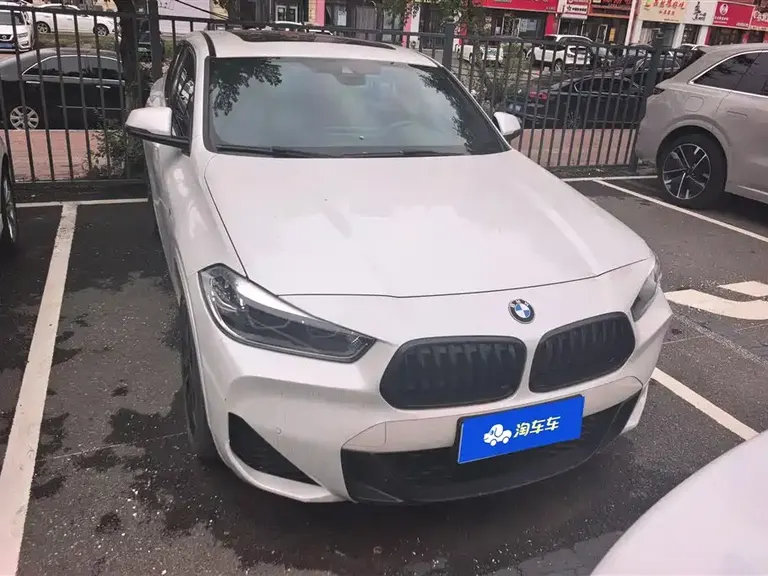 BMW X2 sDrive25 i Premium M Offroad Package