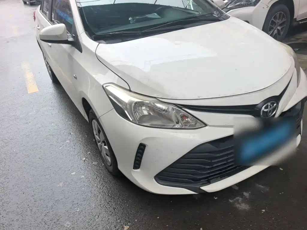 Vios 1.3 L Manual Forward
