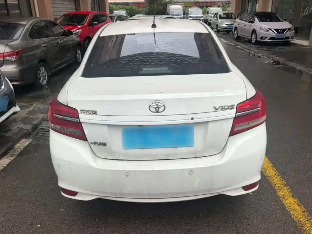 Vios 1.3 L Manual Forward