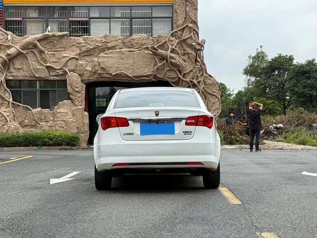 Roewe 350 350 S 1.5 L Auto Express