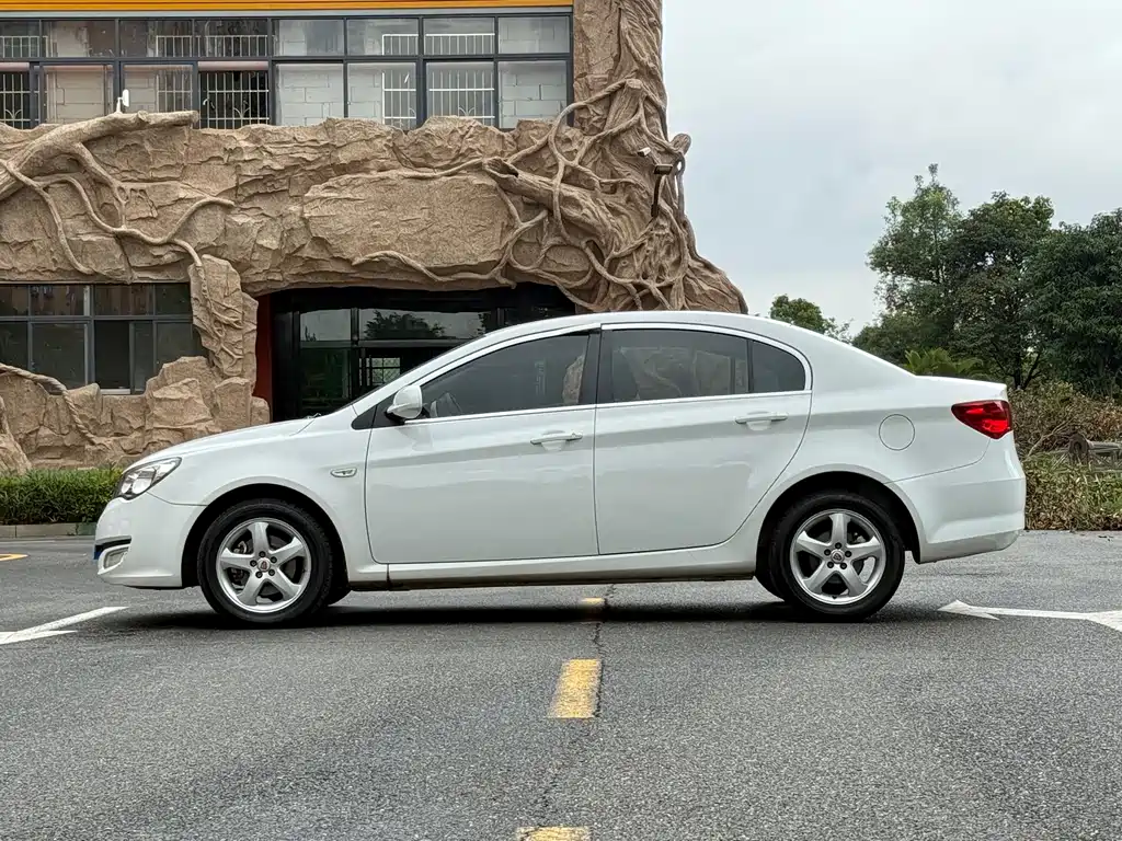 Roewe 350 350 S 1.5 L Auto Express