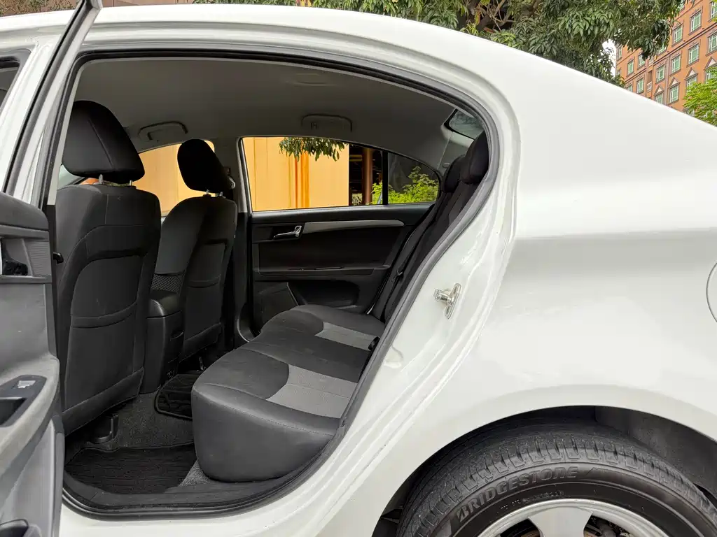 Roewe 350 350 S 1.5 L Auto Express