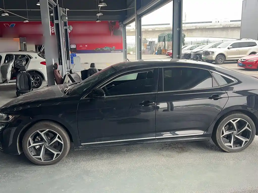 Passat 330 TSI Starry Sky Elite