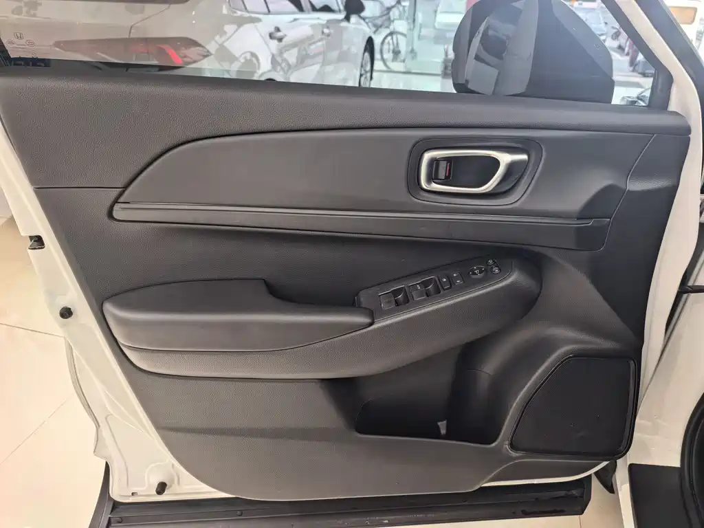 Honda XR-V 1.5 L CVT Hot Trend
