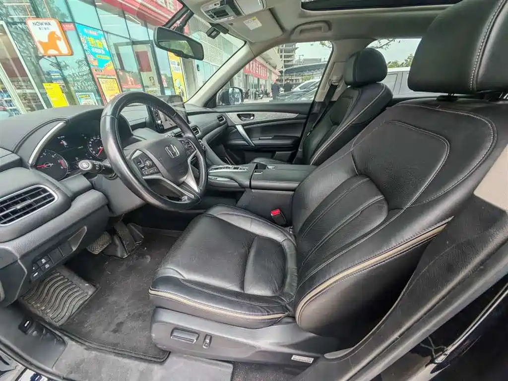 Avancier 370 TURBO 2 WD Luxury