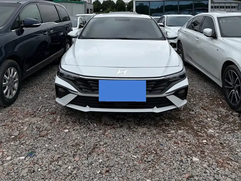Hyundai Elantra 伊兰特 2026款 1.5 L CVT GLS领先版
