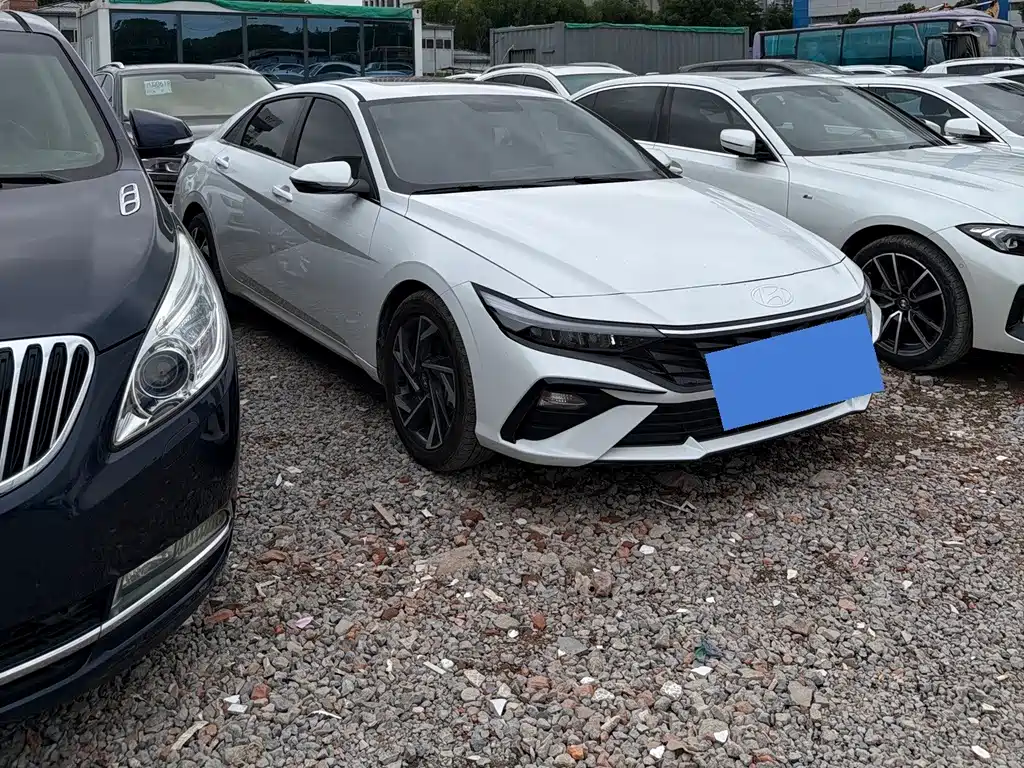 Elantra 伊兰特 2026款 1.5 L CVT GLS领先版
