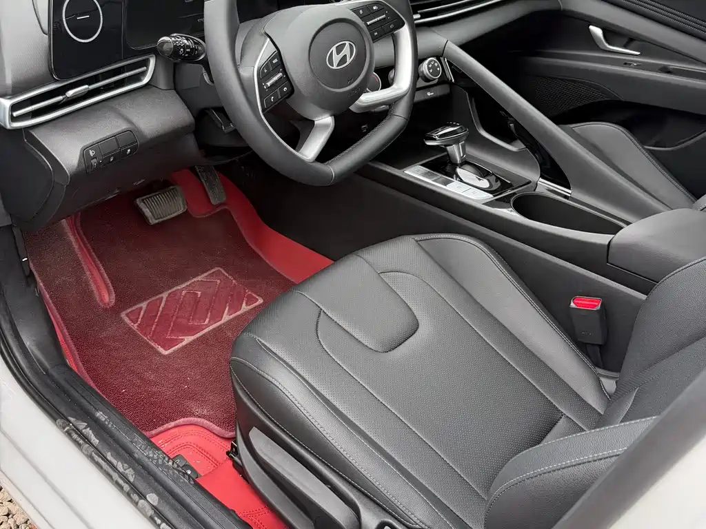 Elantra 伊兰特 2026款 1.5 L CVT GLS领先版
