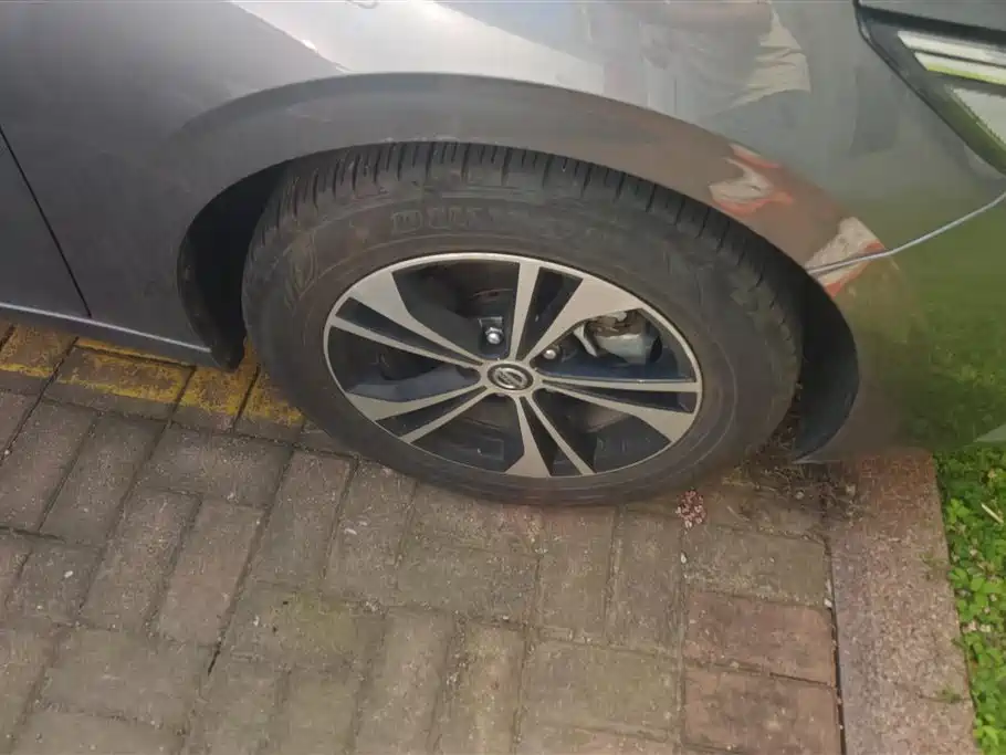 Sylphy 1.6 L XL CVT Joy