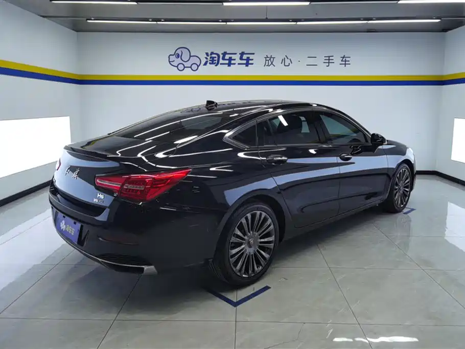 Hongqi H5 1.8 T Auto Connected Flagship Charm