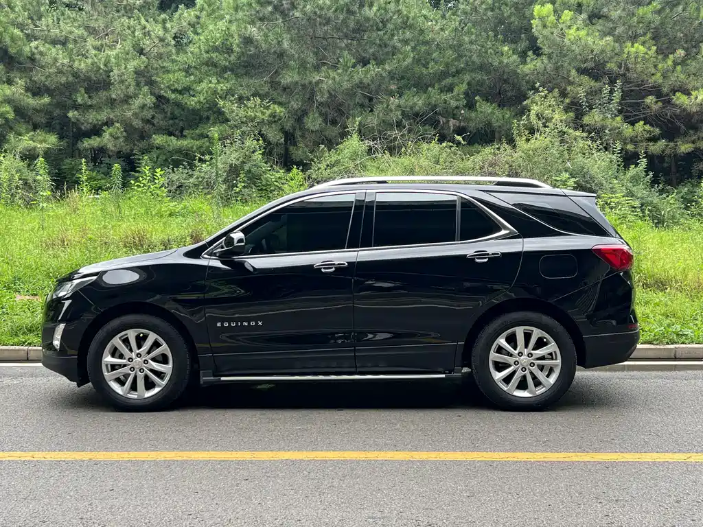 Equinox 探界者 2018款 RS 550 T 自动四驱捍界版