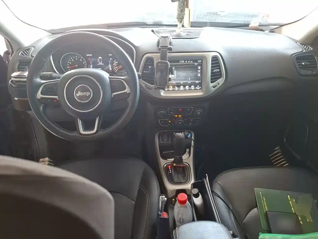 Compass 200 T Auto Home Enjoyment