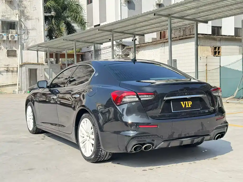 Ghibli 3.0 T Standard