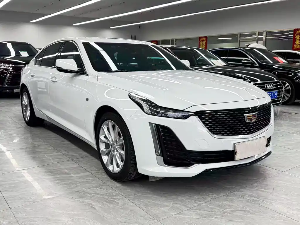 Cadillac CT5 28 T Luxury (Standard)