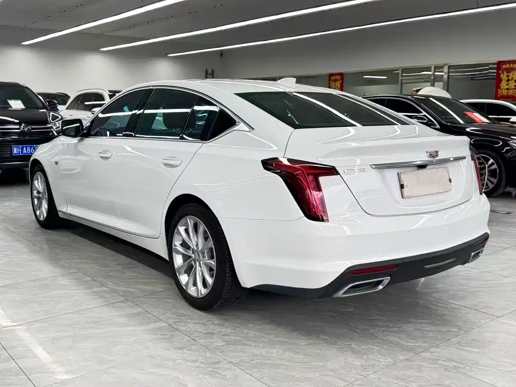 Cadillac CT5 28 T Luxury (Standard)
