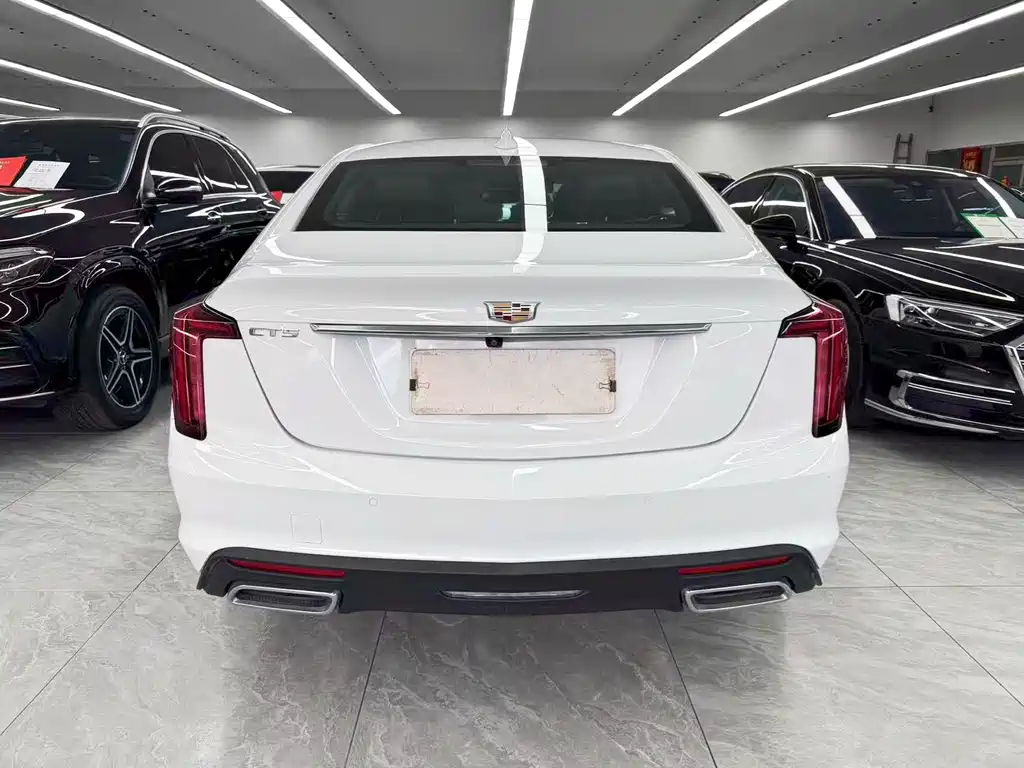 Cadillac CT5 28 T Luxury (Standard)