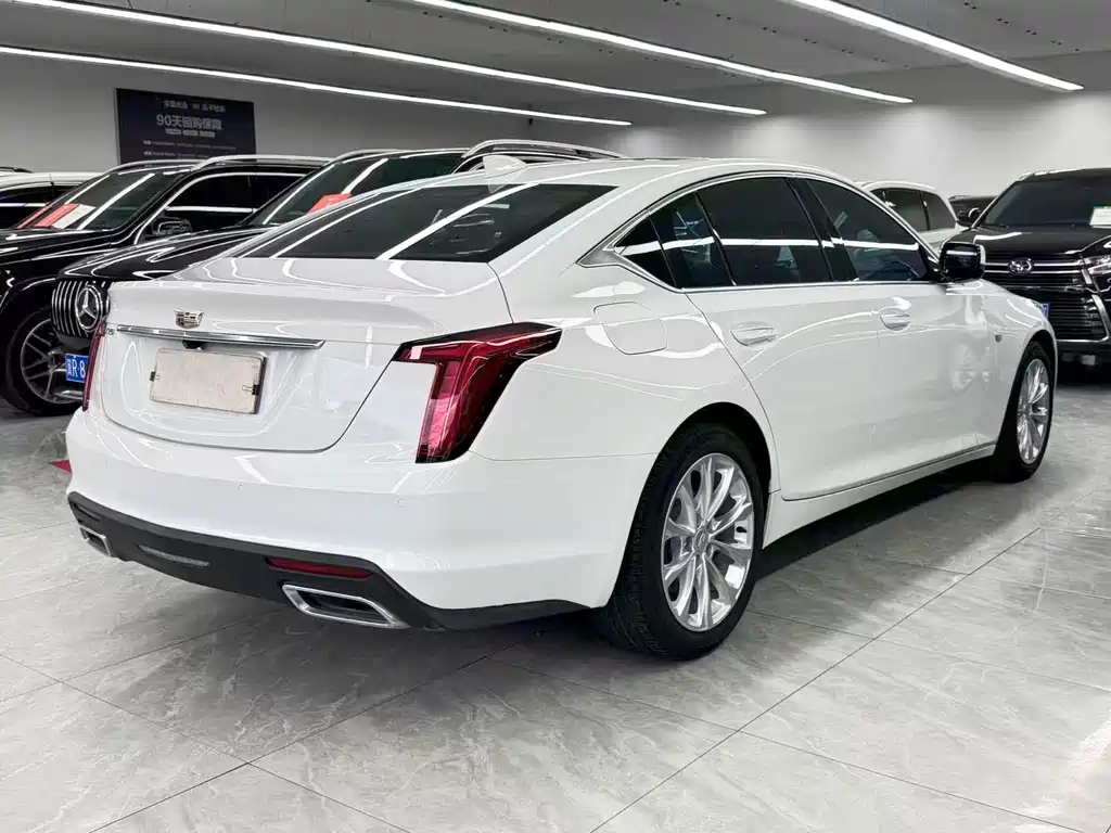 Cadillac CT5 28 T Luxury (Standard)