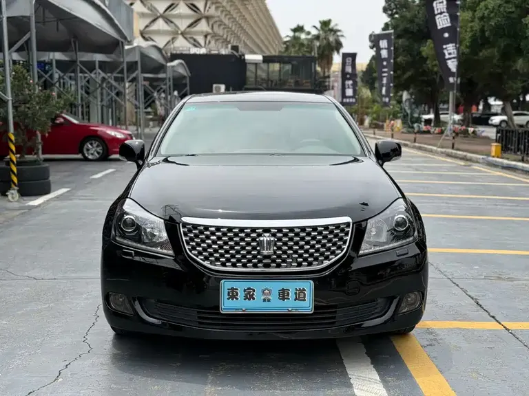 Toyota Crown 2.5 L Royal Leather Sunroof Special Edition