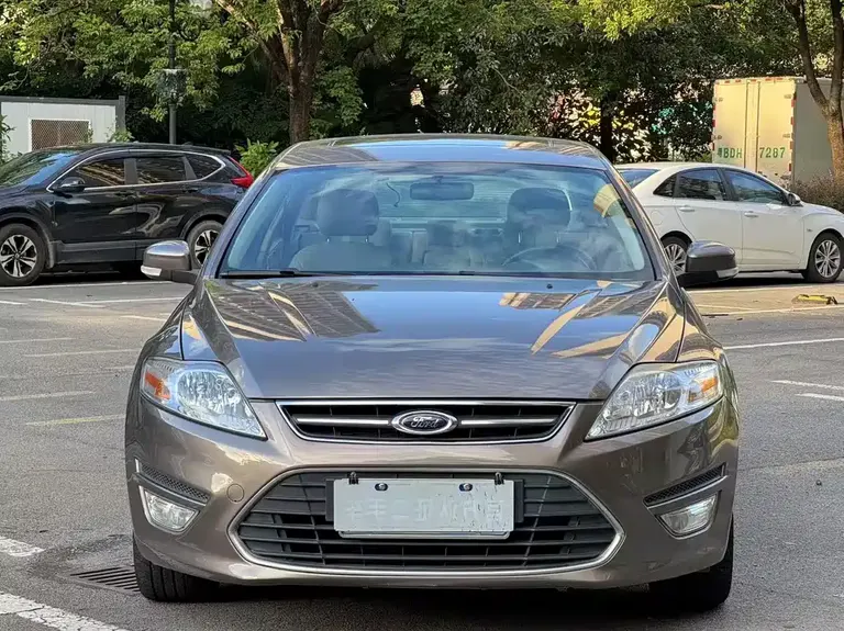 Ford Mondeo 2.3 L Fashion