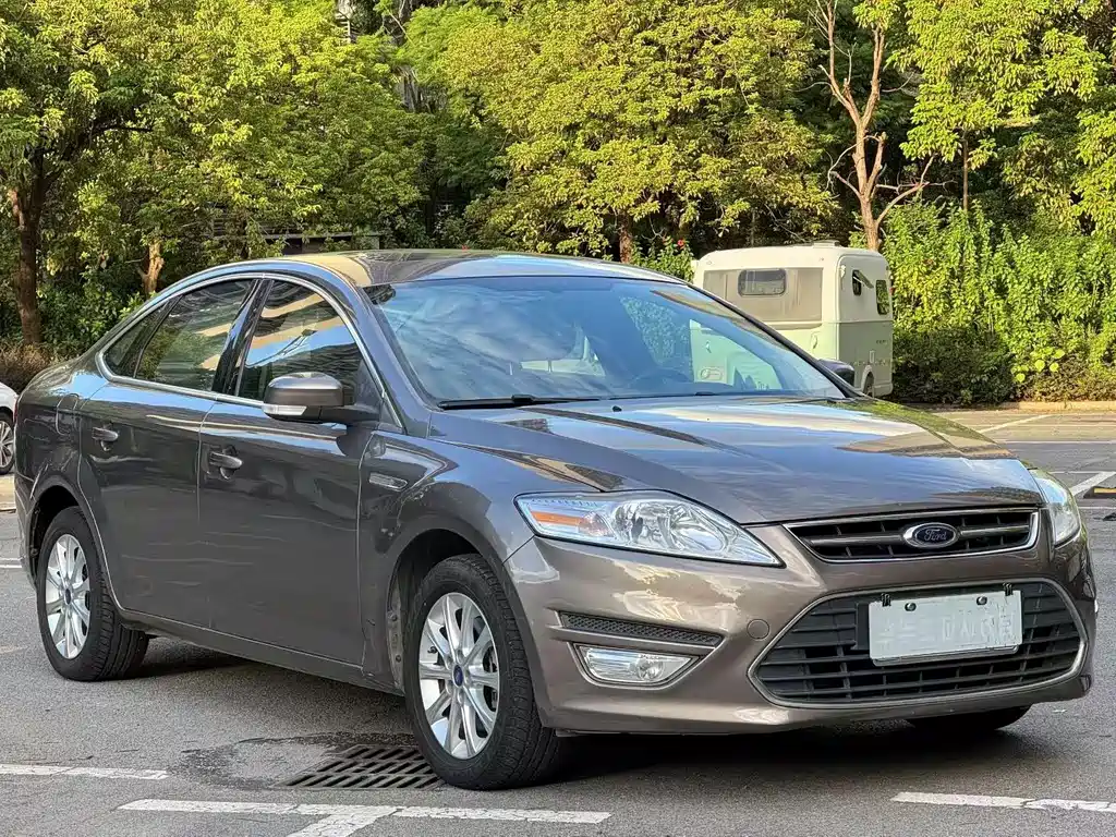 Mondeo 2.3 L Fashion