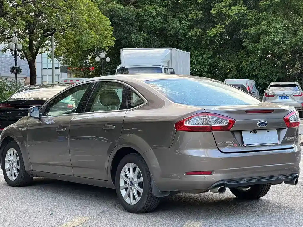 Mondeo 2.3 L Fashion