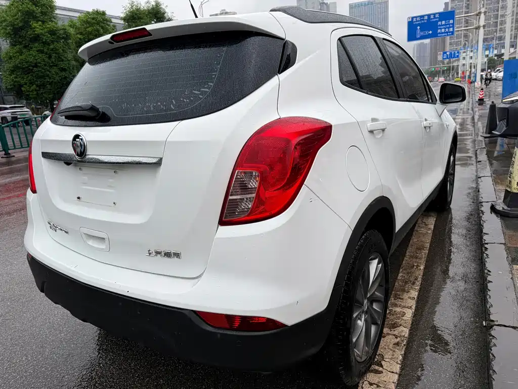 Encore 18 T Auto 2 WD Urban Fashion