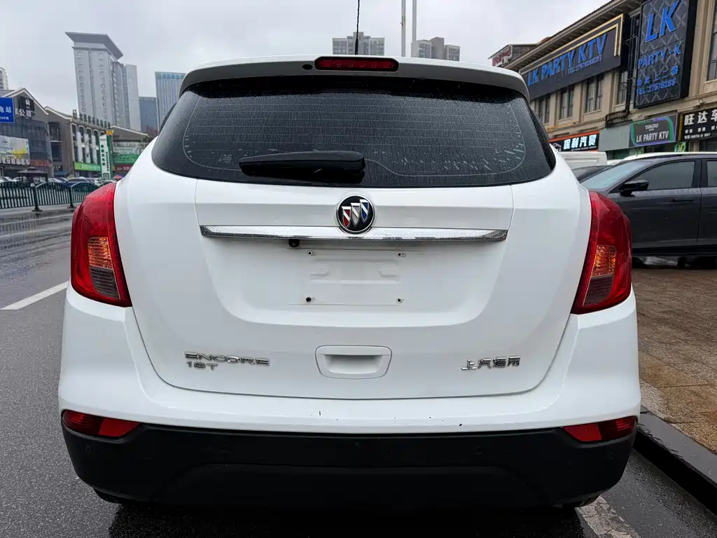 Encore 18 T Auto 2 WD Urban Fashion