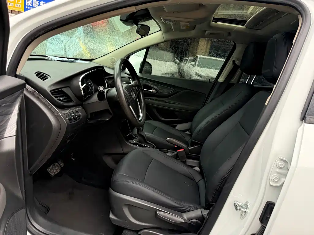 Encore 18 T Auto 2 WD Urban Fashion