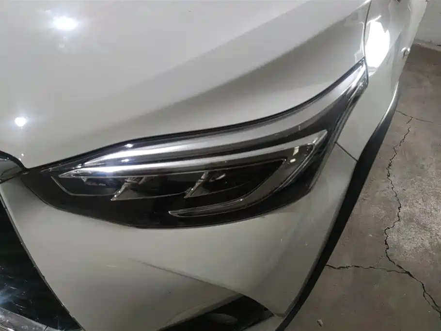 YARiS L Zhixuan 1.5 L CVT Luxury PLUS