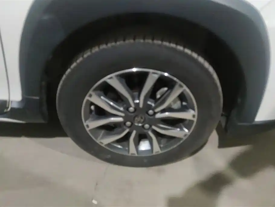 YARiS L Zhixuan 1.5 L CVT Luxury PLUS