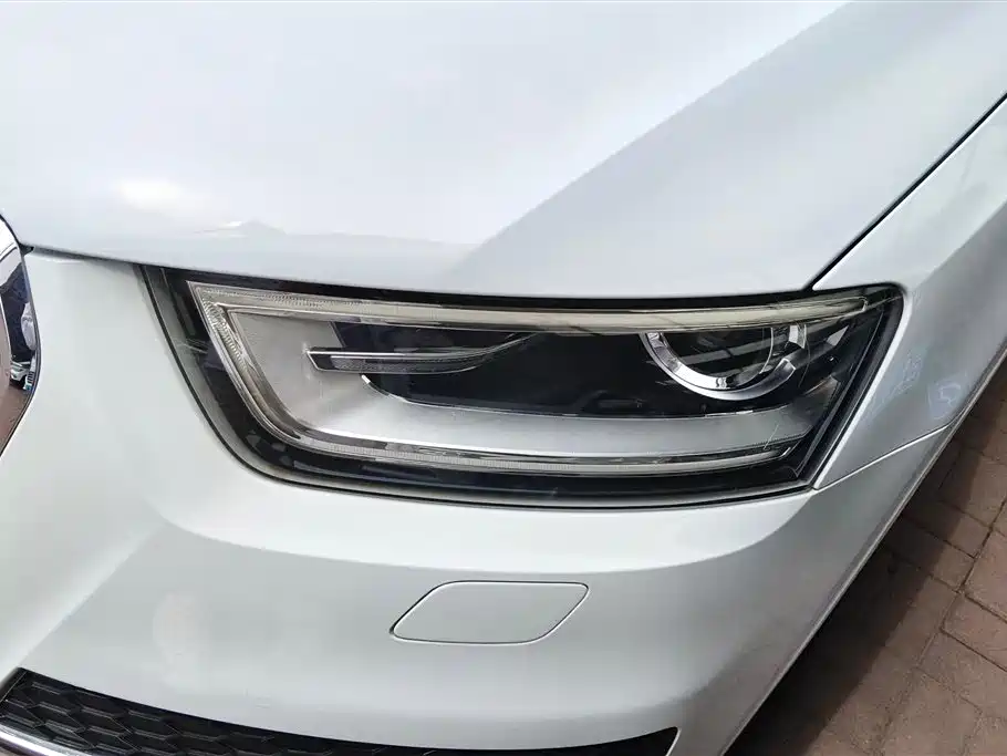 Audi Q3 30 TFSI Collector Smart Leading