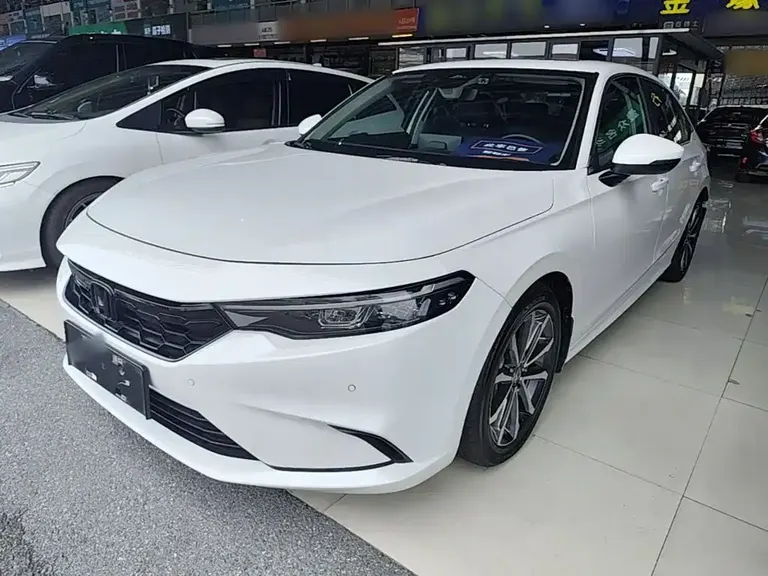 Honda Integra 240 TURBO CVT Luxury