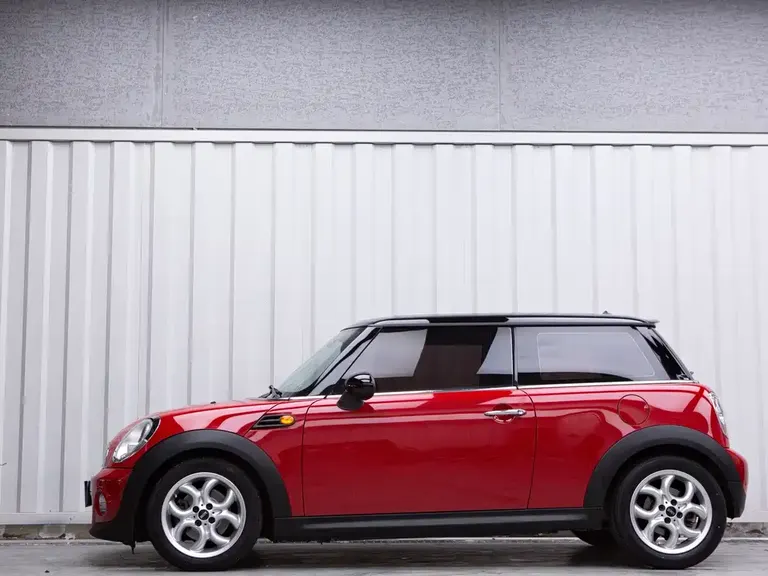 MINI 1.6 L COOPER Fun
