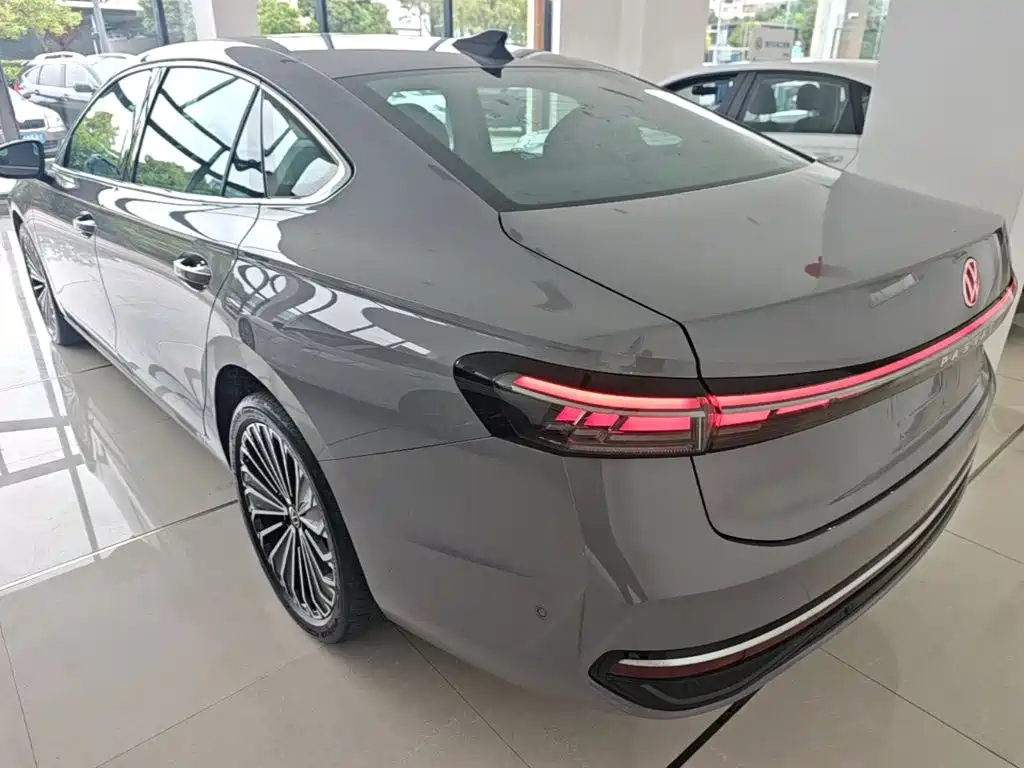 Passat Pro 380 TSI Dragon Supreme