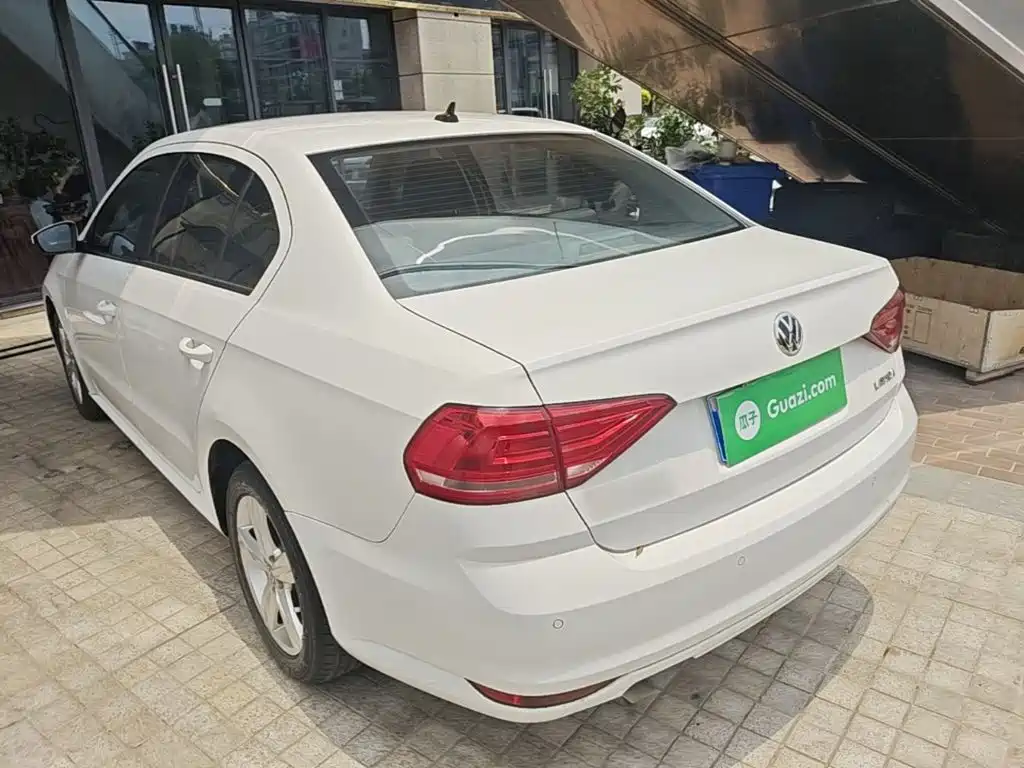 Lavida 1.6 L Auto Style