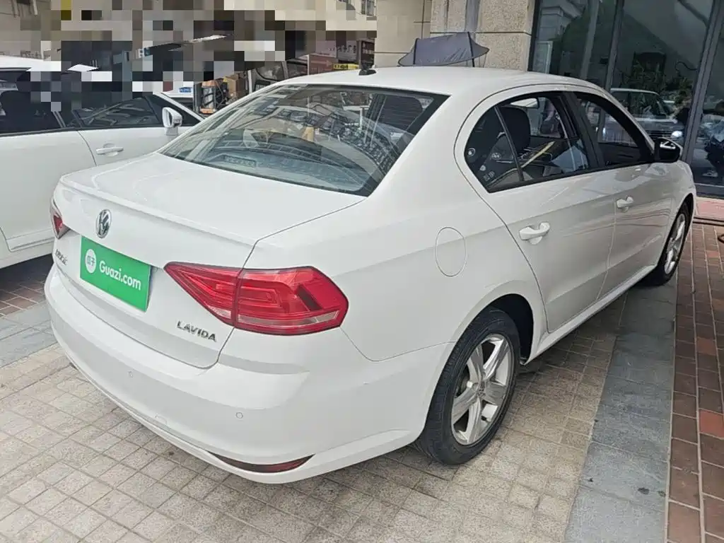 Lavida 1.6 L Auto Style