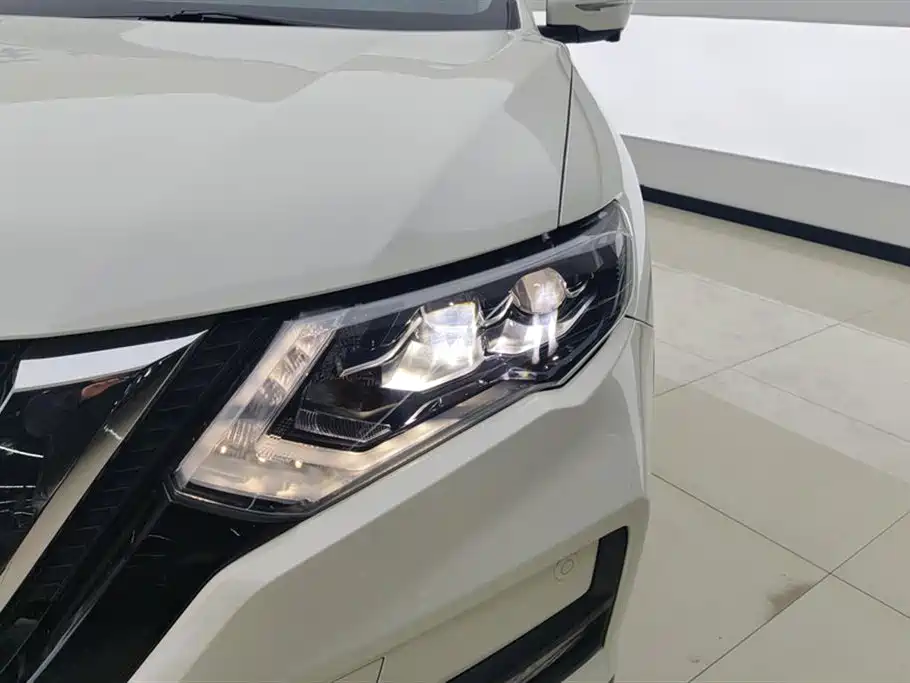 X-Trail 2.5 L CVT 4 WD XL ITS Luxury Navigator