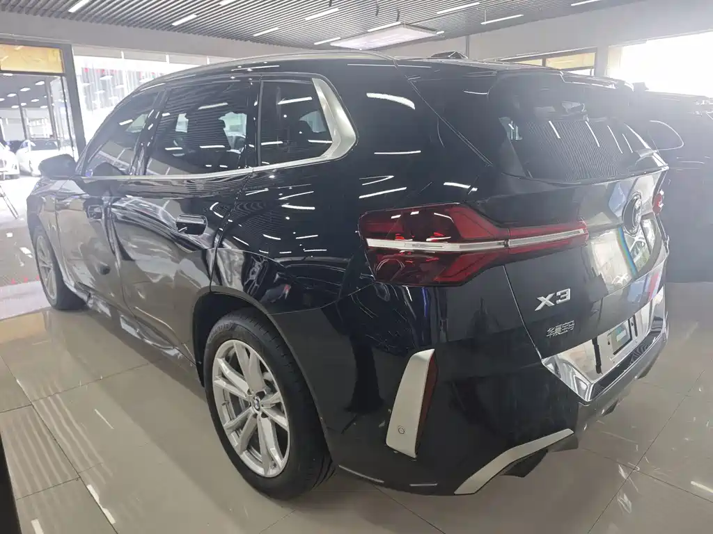 BMW X3 xDrive25 L Luxury Package