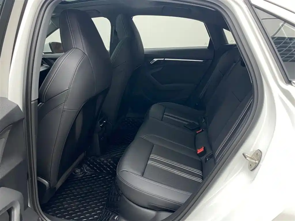 Audi A3 Facelift A3 L Limousine 35 TFSI Fashion Sport