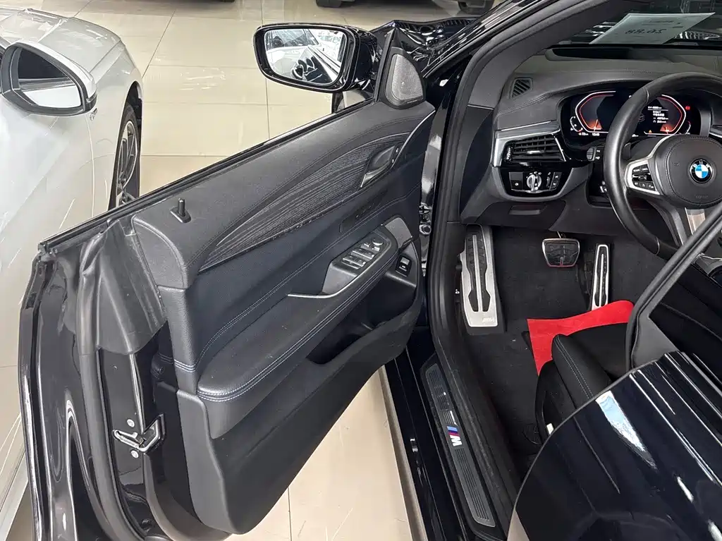 BMW 6 Series GT 630 i M Sport Package